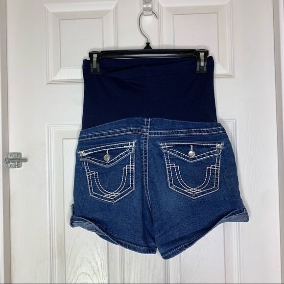 Bella Vida Full Panel Denim Maternity Shorts - Picture 6 of 8
